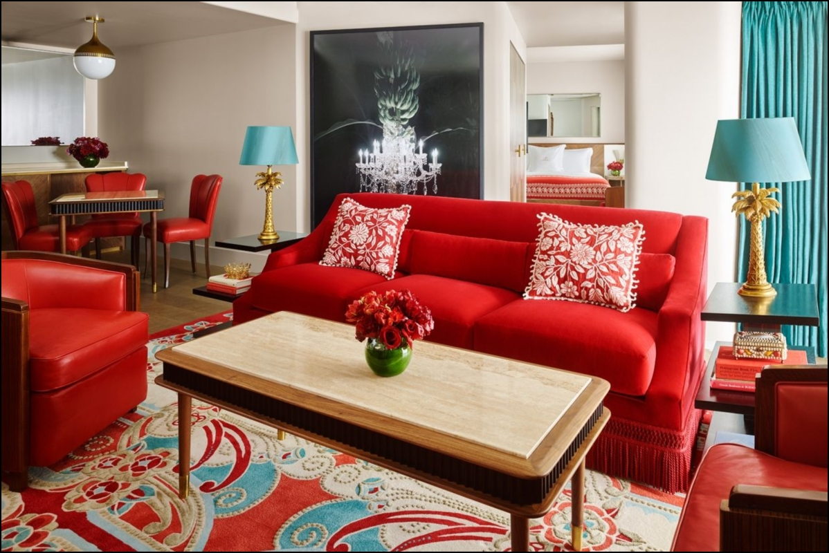 Kırmızı renk oturma odası dekorasyonu
